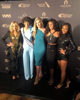 Claudia Jordan feet photo thumbnail