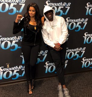 Claudia Jordan feet photo thumbnail