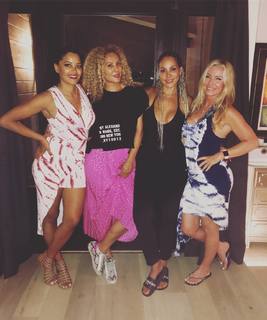 Claudia Jordan feet photo thumbnail