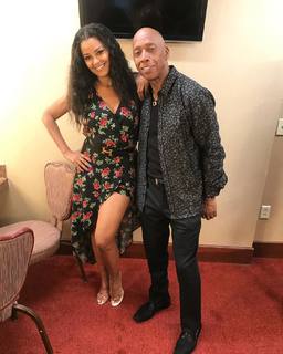 Claudia Jordan feet photo thumbnail