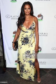 Claudia Jordan feet photo thumbnail