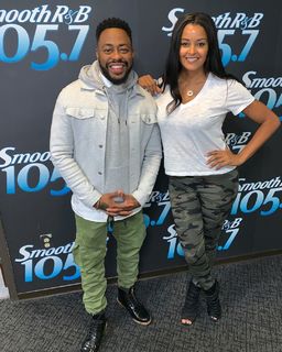 Claudia Jordan feet photo thumbnail