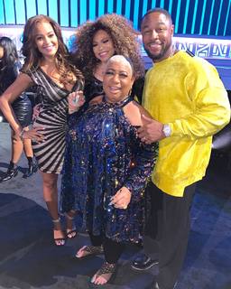 Claudia Jordan feet photo thumbnail