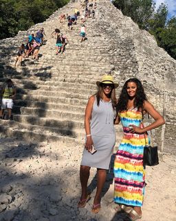 Claudia Jordan feet photo thumbnail