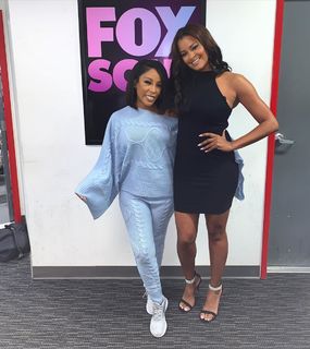 Claudia Jordan feet photo thumbnail