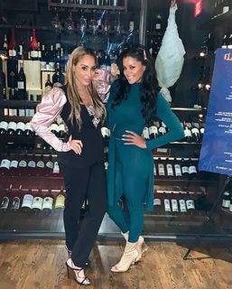 Claudia Jordan feet photo thumbnail