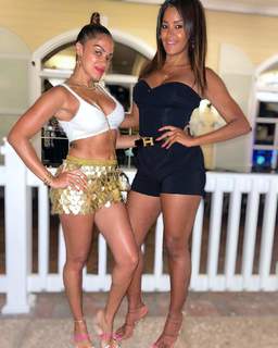 Claudia Jordan feet photo thumbnail