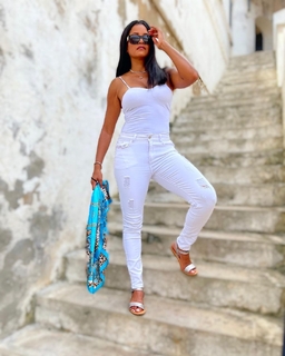 Claudia Jordan feet photo thumbnail