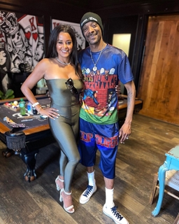 Claudia Jordan feet photo thumbnail