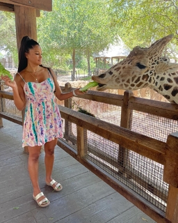 Claudia Jordan feet photo thumbnail