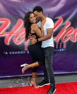 Claudia Jordan feet photo thumbnail