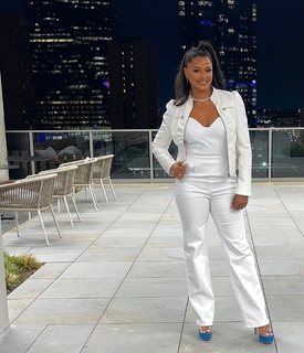 Claudia Jordan feet photo thumbnail