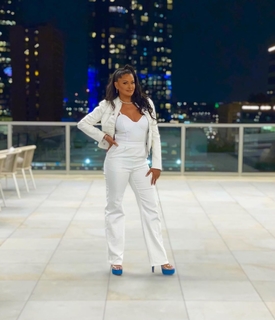 Claudia Jordan feet photo thumbnail