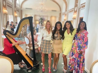 Claudia Jordan feet photo thumbnail