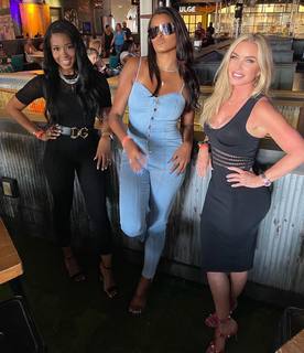 Claudia Jordan feet photo thumbnail