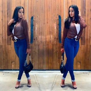 Claudia Jordan feet photo thumbnail