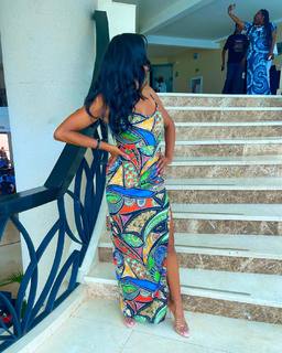 Claudia Jordan feet photo thumbnail