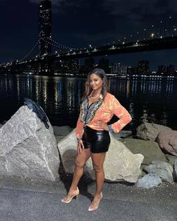 Claudia Jordan feet photo thumbnail