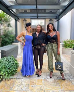 Claudia Jordan feet photo thumbnail