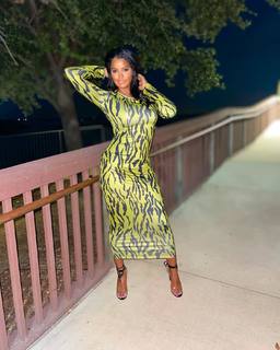 Claudia Jordan feet photo thumbnail