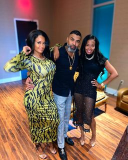 Claudia Jordan feet photo thumbnail