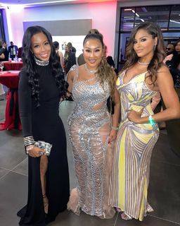 Claudia Jordan feet photo thumbnail