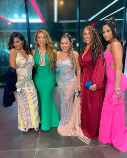 Claudia Jordan feet photo thumbnail