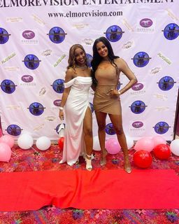 Claudia Jordan feet photo thumbnail