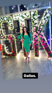 Claudia Jordan feet photo thumbnail