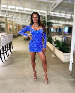 Claudia Jordan feet photo thumbnail