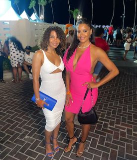 Claudia Jordan feet photo thumbnail