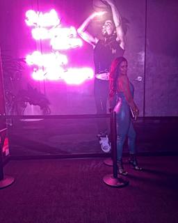 Claudia Jordan feet photo thumbnail