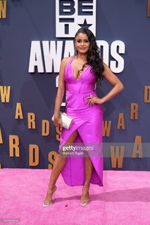 Claudia Jordan feet photo thumbnail