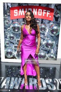 Claudia Jordan feet photo thumbnail