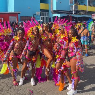 Claudia Jordan feet photo thumbnail