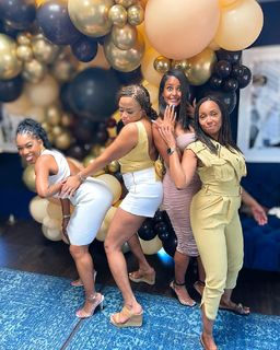 Claudia Jordan feet photo thumbnail