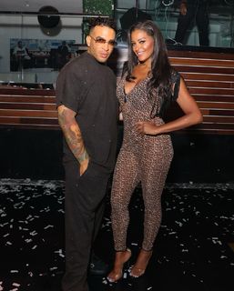 Claudia Jordan feet photo thumbnail