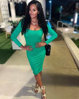 Claudia Jordan feet photo thumbnail