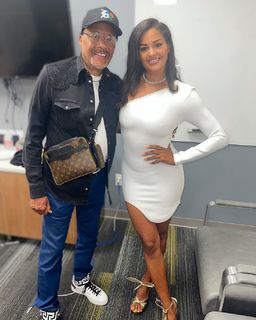 Claudia Jordan feet photo thumbnail