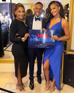 Claudia Jordan feet photo thumbnail