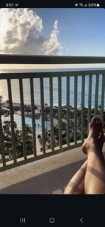 Claudia Jordan feet photo thumbnail