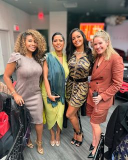 Claudia Jordan feet photo thumbnail