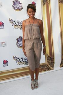Claudia Jordan feet photo thumbnail