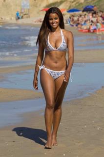 Claudia Jordan feet photo thumbnail