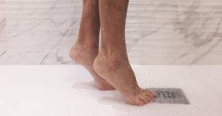 Claudia Lagona feet photo 12