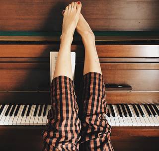 Claudia Lagona feet photo 4