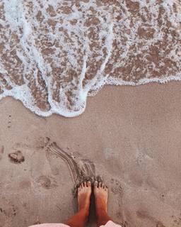 Claudia Lagona feet photo 10