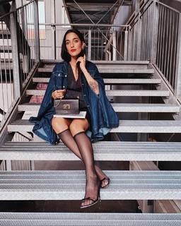 Claudia Lagona feet photo 3