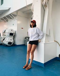 Claudia Lagona feet photo 11