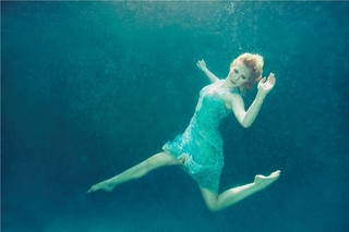 Claudia Lee feet photo 5